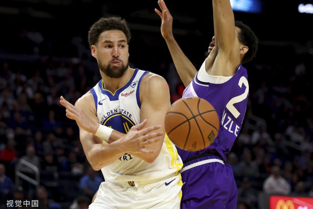 她的外貌比 她的外貌比